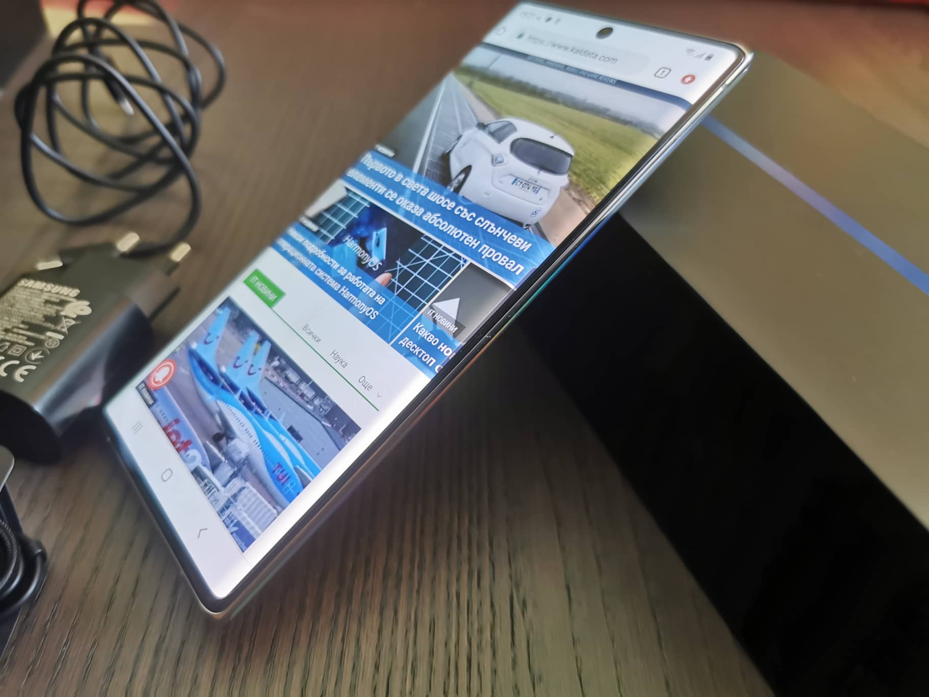 Ревю на Samsung Galaxy Note10 +: „въздушен“ стилус и огромен екран