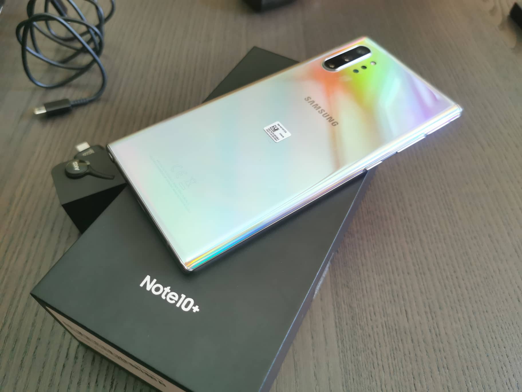 Ревю на Samsung Galaxy Note10 +: „въздушен“ стилус и огромен екран