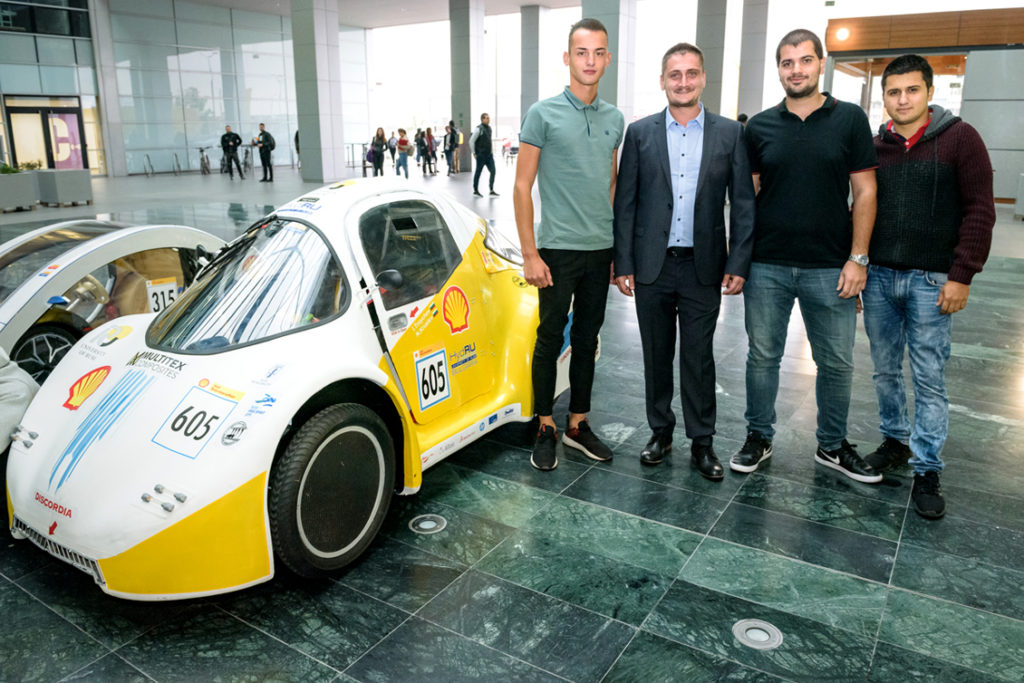 Държавата награди българските участници в Shell Eco-marathon Европа 2019