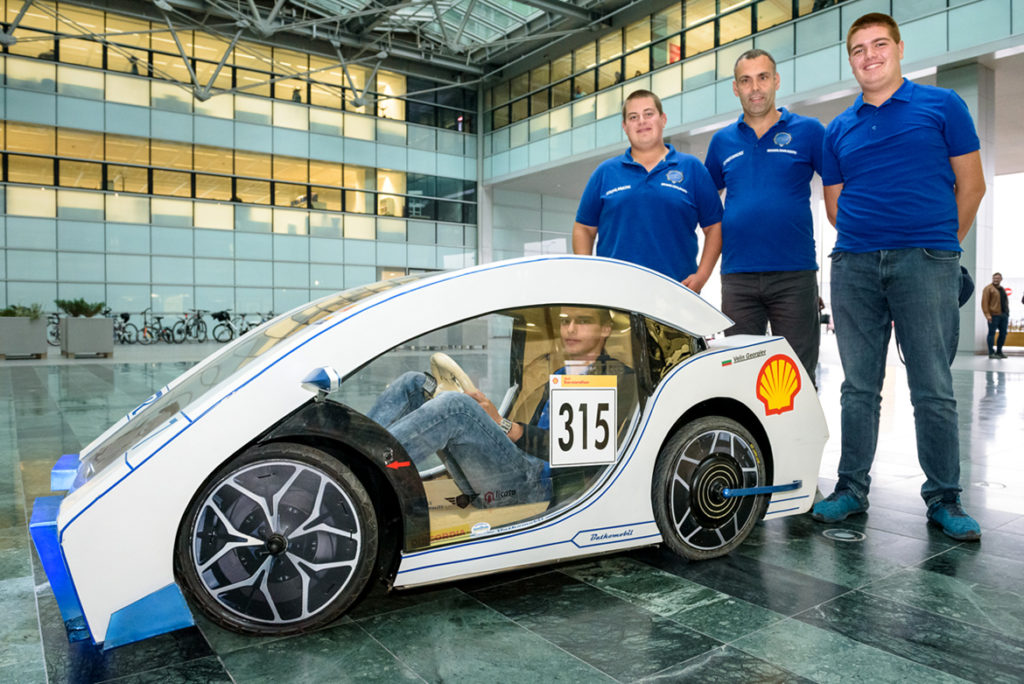 Държавата награди българските участници в Shell Eco-marathon Европа 2019
