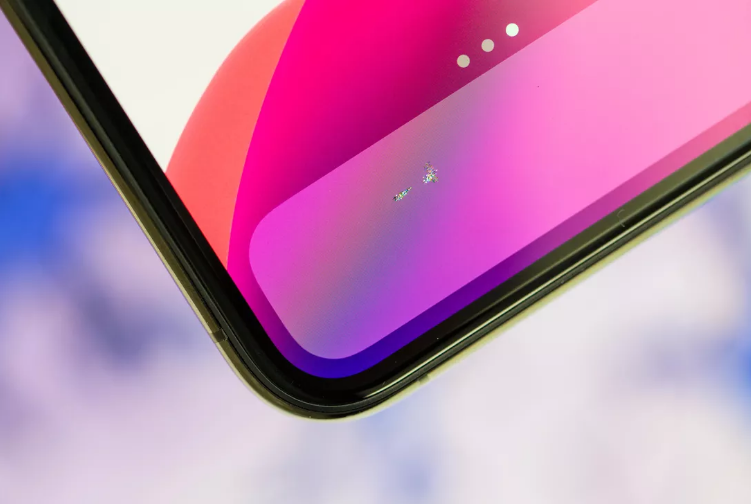 Вижте как се справят iPhone 11 и iPhone 11 Pro в тестовете за издържливост: телефонът издържа на ударите, но не и камерата