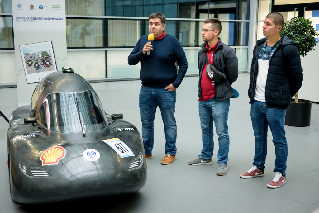 Държавата награди българските участници в Shell Eco-marathon Европа 2019