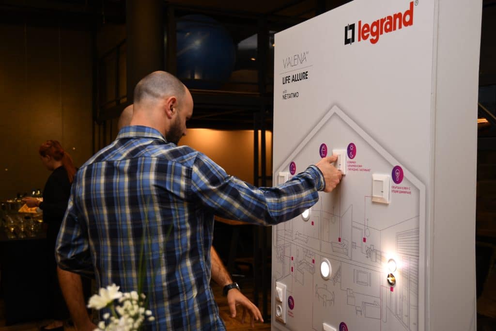 Legrand България представи своята иновативна серия продукти за свързан дом „Valena Life/Allure with Netatmo“ и високия клас продукти на Netatmo