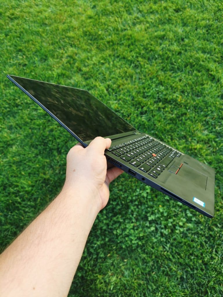 Ревю на Lenovo ThinkPad X390 Yoga – бизнес ноутбук-трансформър