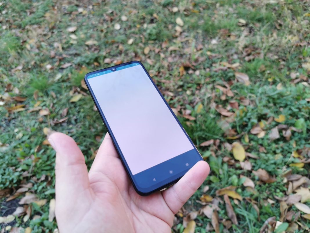 Ревю на Motorola One Zoom с четири камери