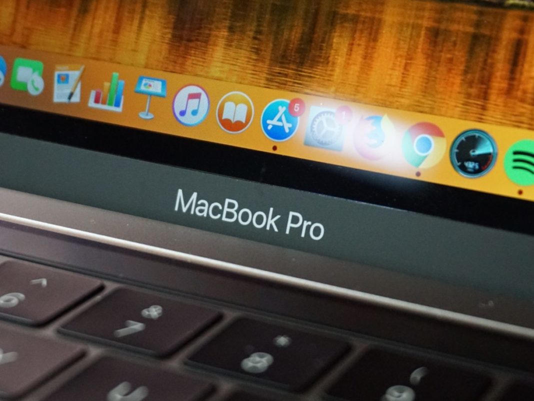 Apple може да ни изненада с премиера на 16-инчов MacBook Pro тази седмица