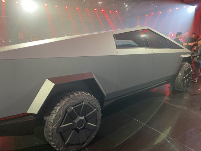 EJ89FzRVUAAbkdn Cybertruck на Tesla може да не бъде допуснат в Европа заради изисквания за сигурност
