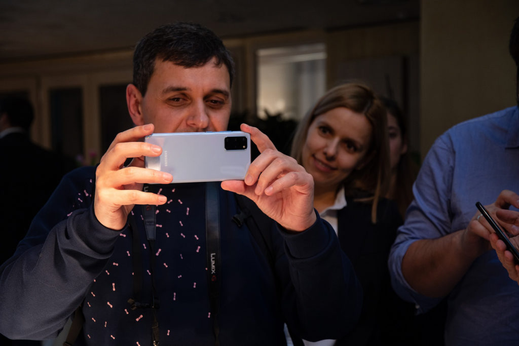 Samsung с ексклузивна премиера на Galaxy Z Flip и Galaxy S20 в България