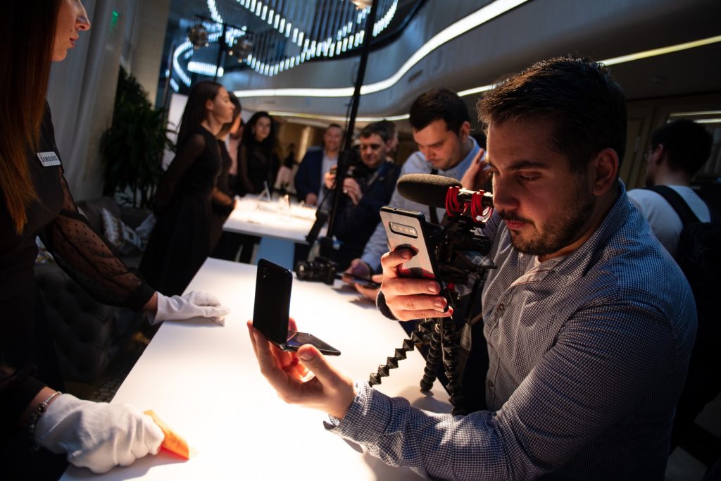 Samsung с ексклузивна премиера на Galaxy Z Flip и Galaxy S20 в България