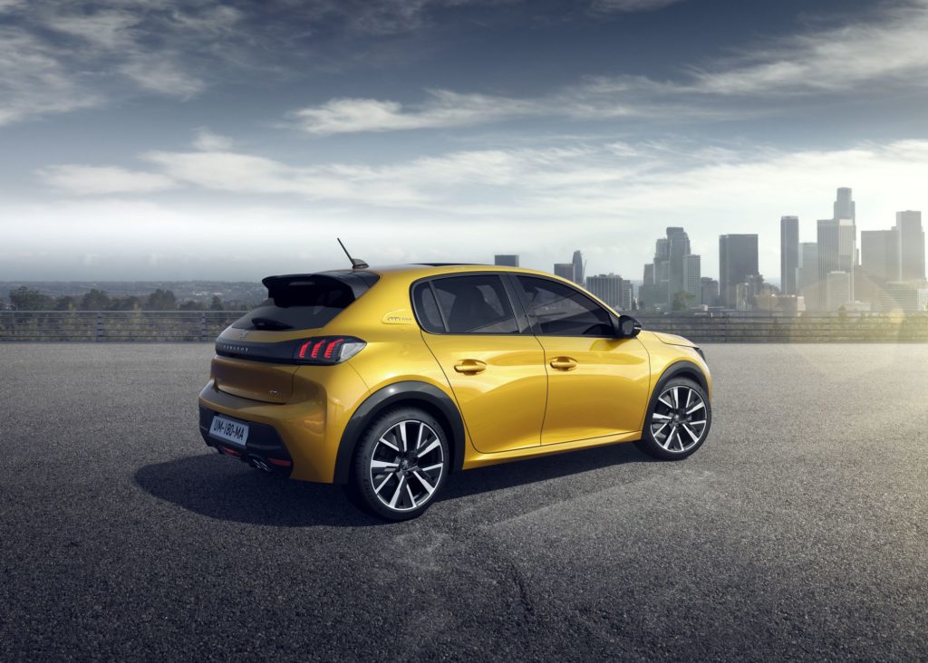 PEUGEOT 208 бе избран за “Автомобил на годината 2020” в Европа