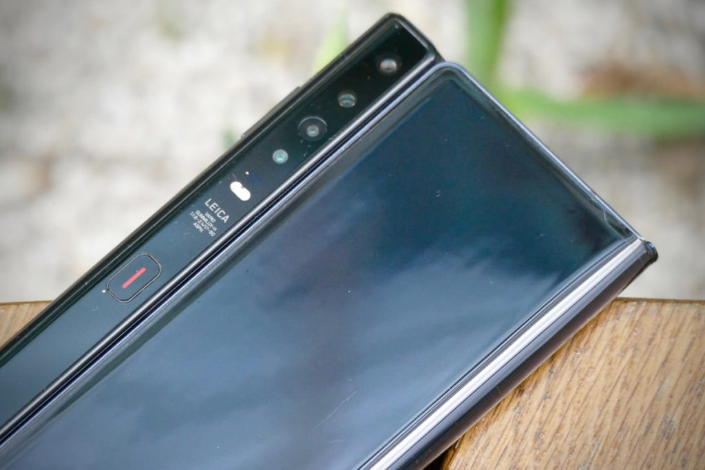 Huawei Mate Xs – това ли е сгъваемият телефон, който искахме да видим?
