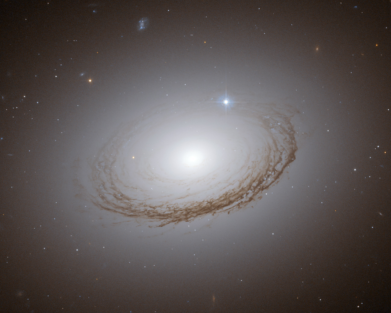30 изумителни изображения на телескопа Hubble по повод 30 години от изстрелването му (галерия)