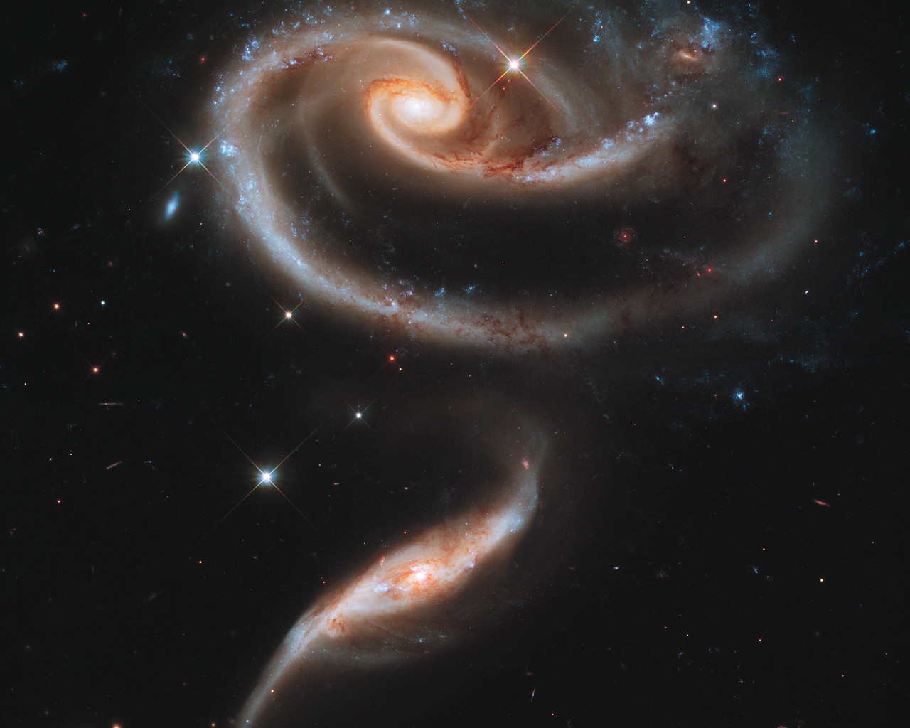 30 изумителни изображения на телескопа Hubble по повод 30 години от изстрелването му (галерия)