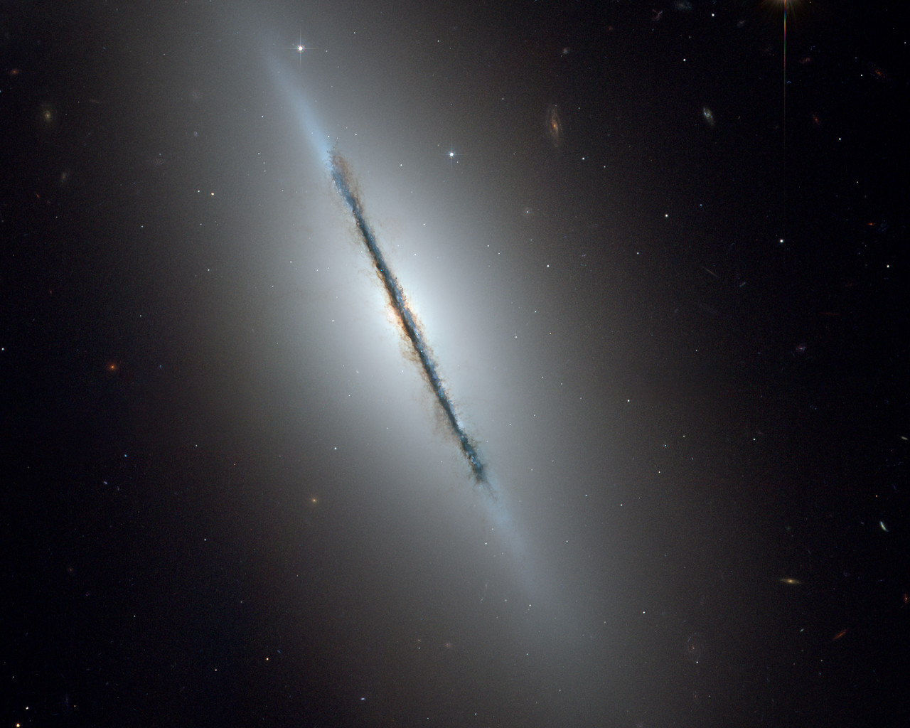 30 изумителни изображения на телескопа Hubble по повод 30 години от изстрелването му (галерия)
