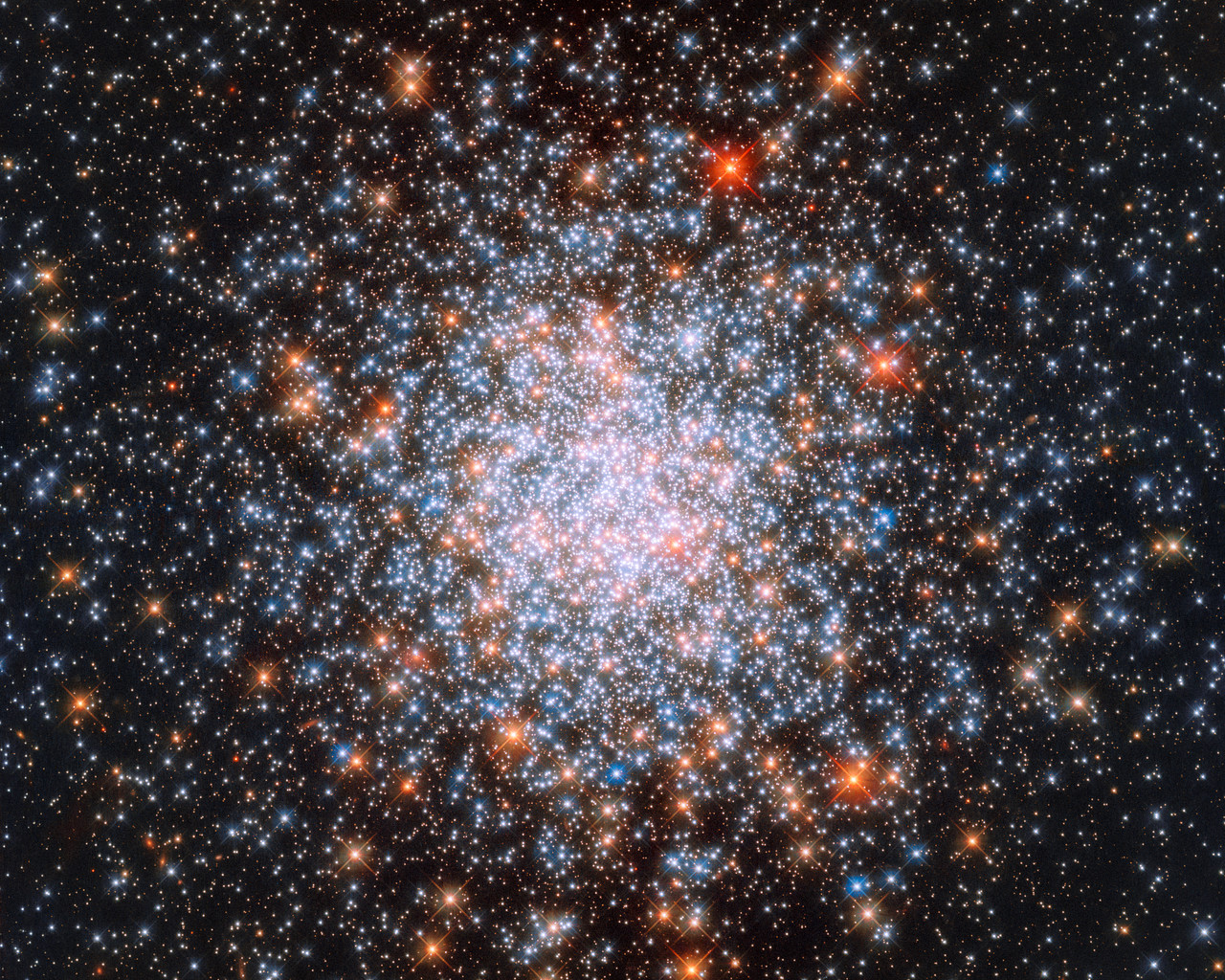 30 изумителни изображения на телескопа Hubble по повод 30 години от изстрелването му (галерия)