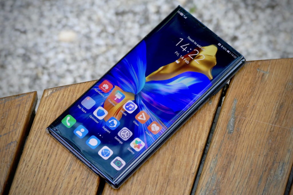 Huawei Mate Xs – това ли е сгъваемият телефон, който искахме да видим?