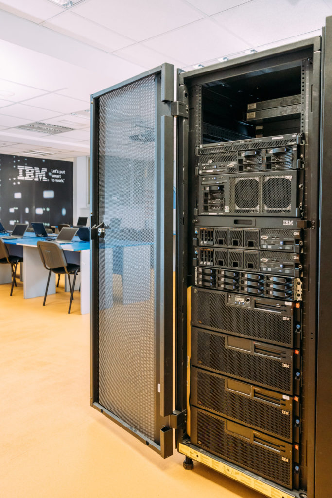 IBM България и Университетът по библиотекознание и информационни технологии стартират проекта “Tech Lab: Go Tech with IBM“