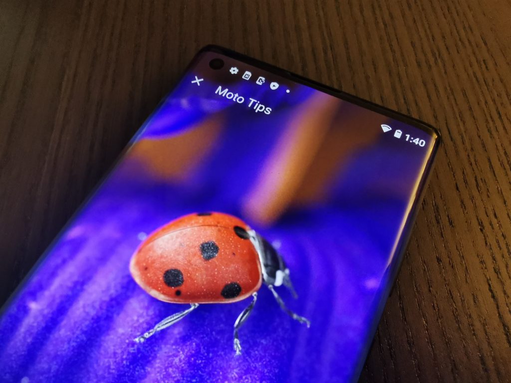 Заслужаваше ли си чакането: Motorola Edge+