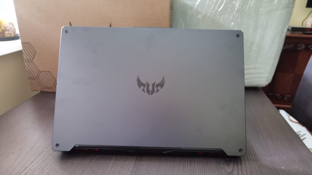 Ревю на ASUS TUF A17 (FA706) – геймърски лаптоп с новия Ryzen 7 4800H
