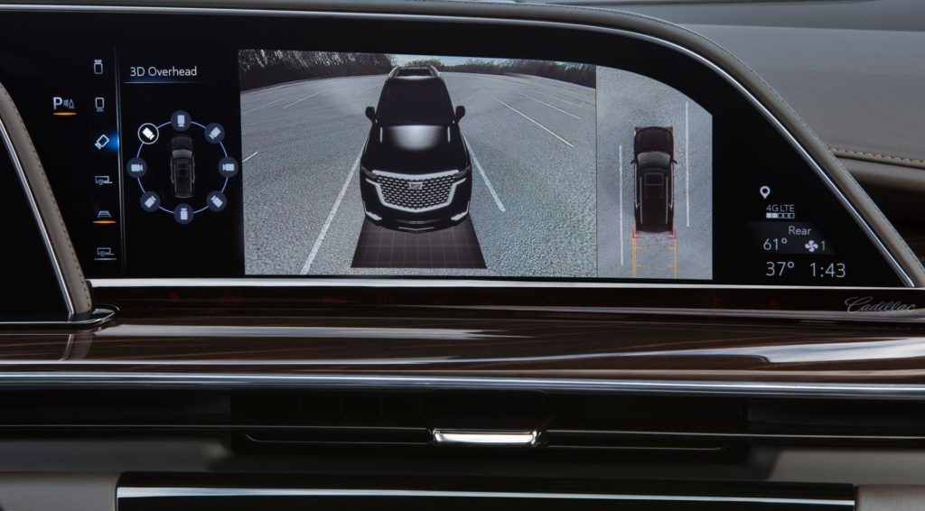 General Motors даде награда на LG заради 38-инчовия дисплей в Кадилак Ескалейд