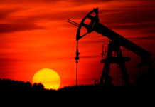 Нефтодобивните компании спряха да плащат вноските по кредитите си – компютърните модели показват икономическа депресия