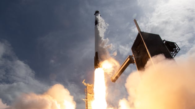 SpaceX се подготвя да стане третата най-скъпа непублична компания в света