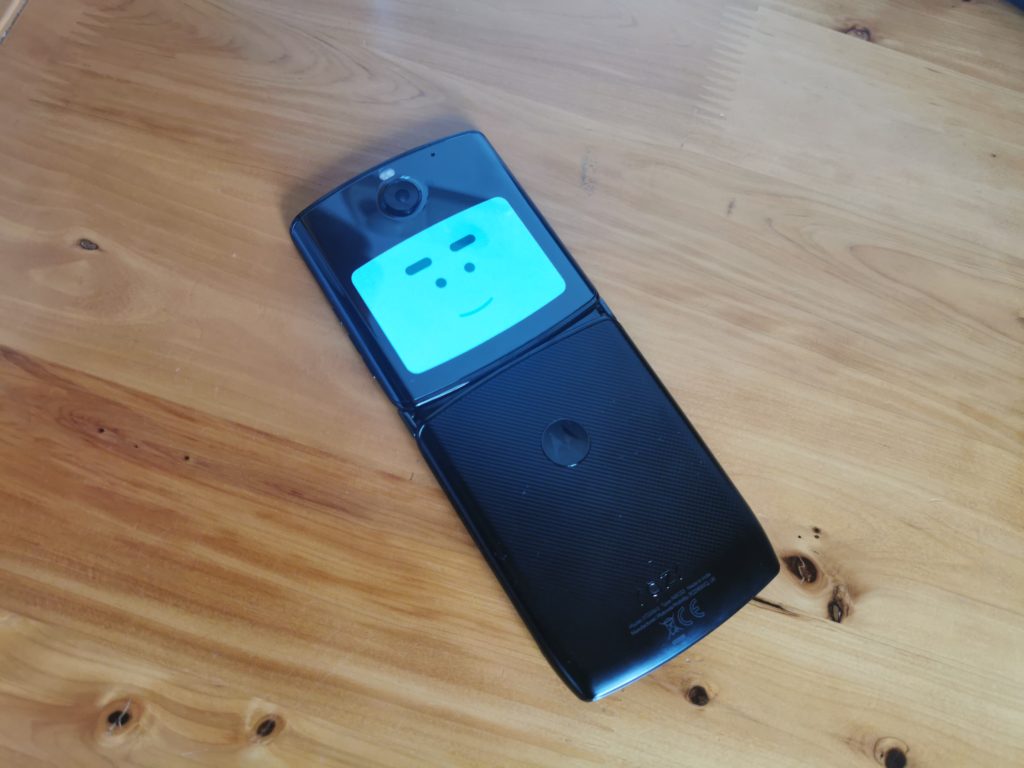 Moto razr – наследник на легенда