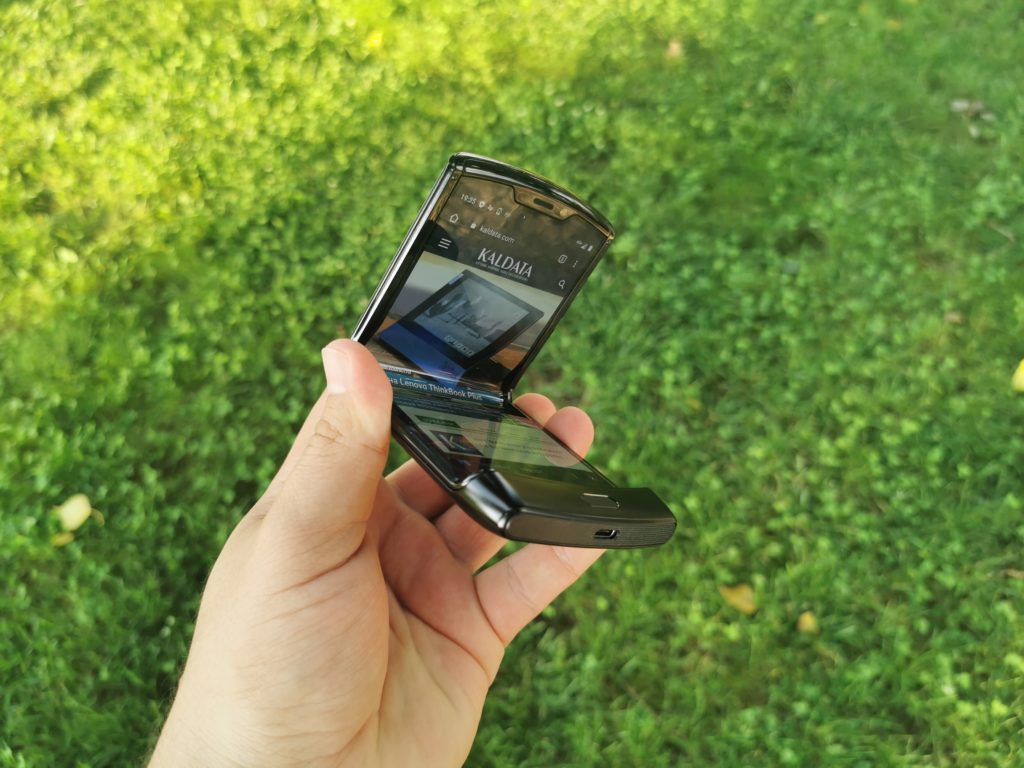 Moto razr – наследник на легенда