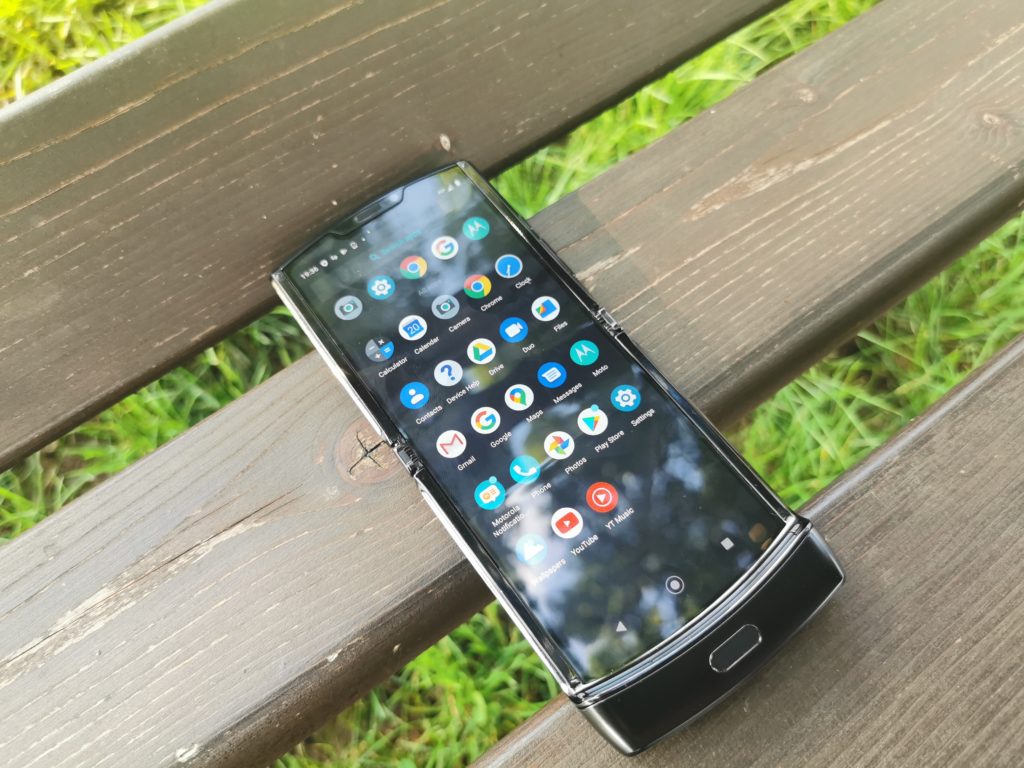 Moto razr – наследник на легенда
