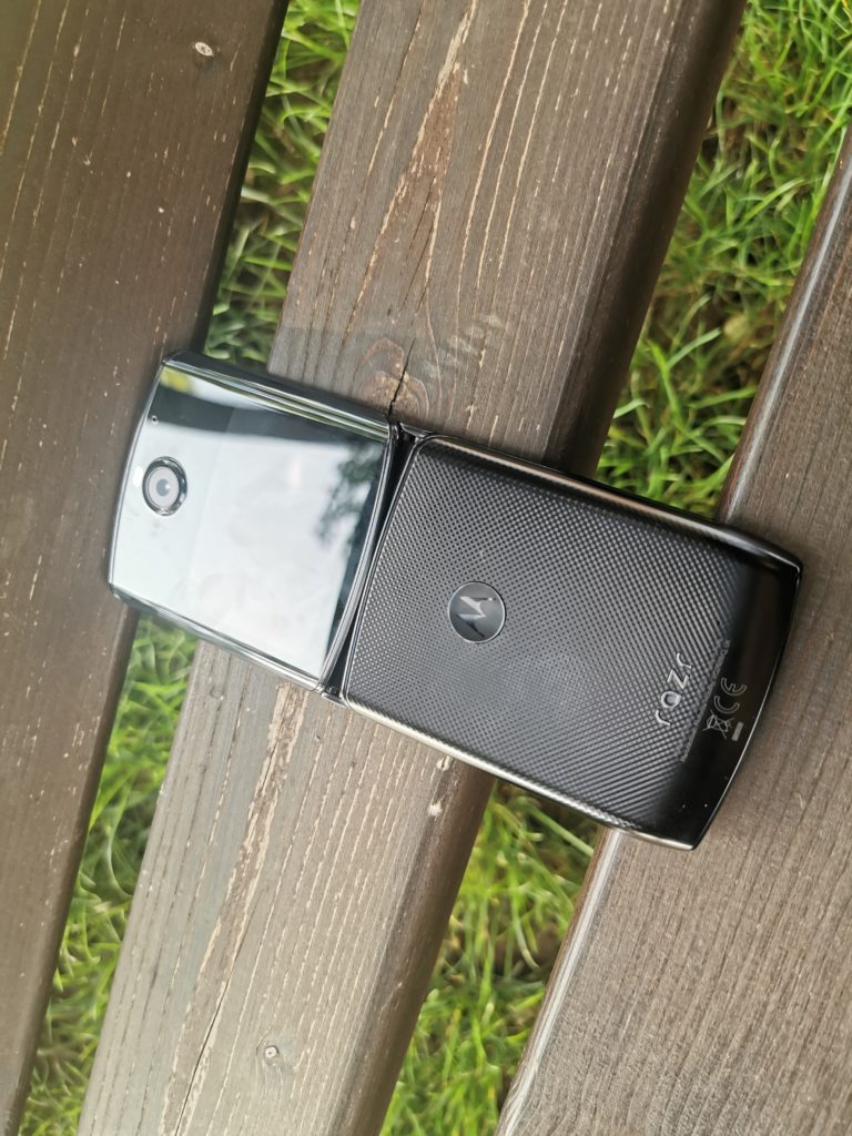 Moto razr – наследник на легенда