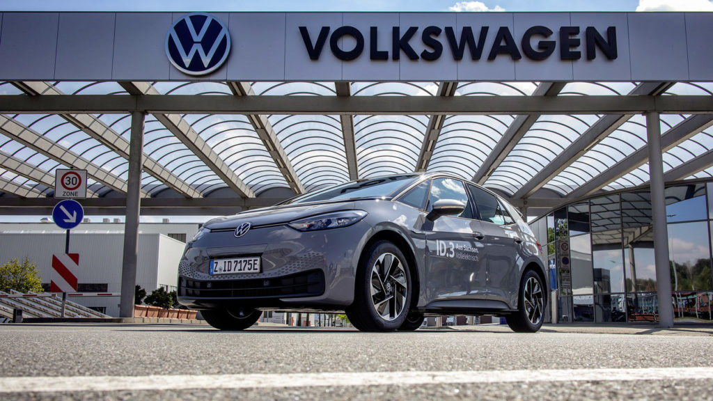 Volkswagen ID.3 записа рекорден пробег на електричество от Цвикау до Швейцария