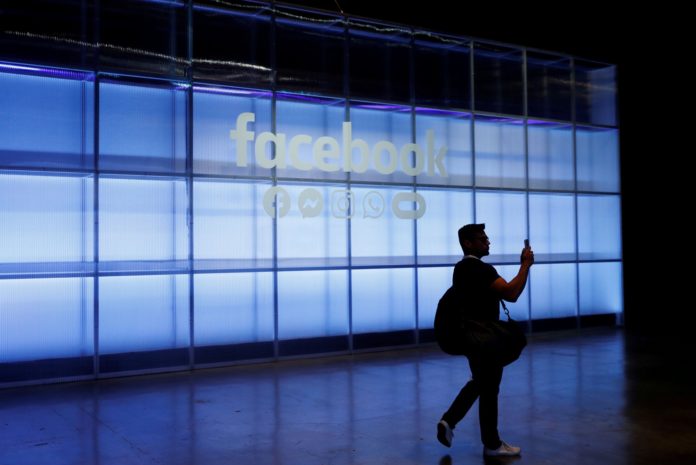 facebook abc Ирландия нареди на Facebook да спре да изпраща данни на европейците в САЩ