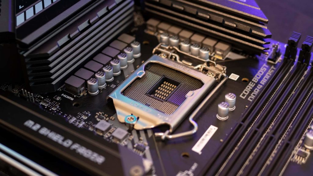Получихме и отваряме първи MSI MAG Z490 Tomahawk