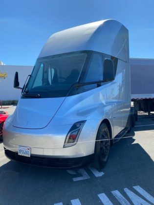 Главните анонси от събитието Tesla Battery Day: новите батерии 4680, нов модел Model S и други