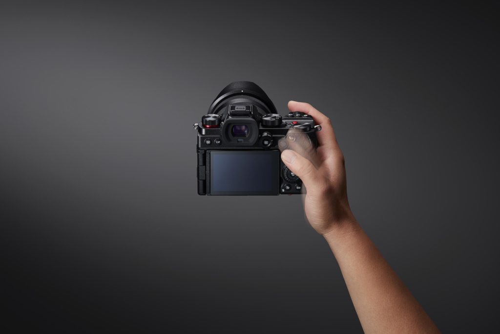 Panasonic представи пълноформатен безогледален фотоапарат LUMIX S5