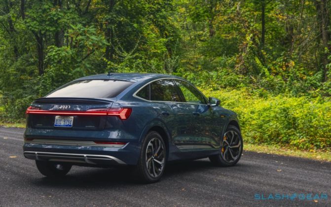 Audi e-tron Sportback 2021 – колата от бъдещето, която не отхвърля традициите
