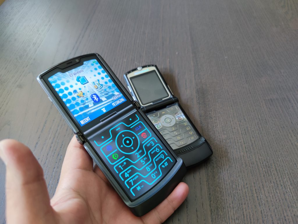 Ревю на Motorola Razr 5G – комбинация от класика и бъдеще