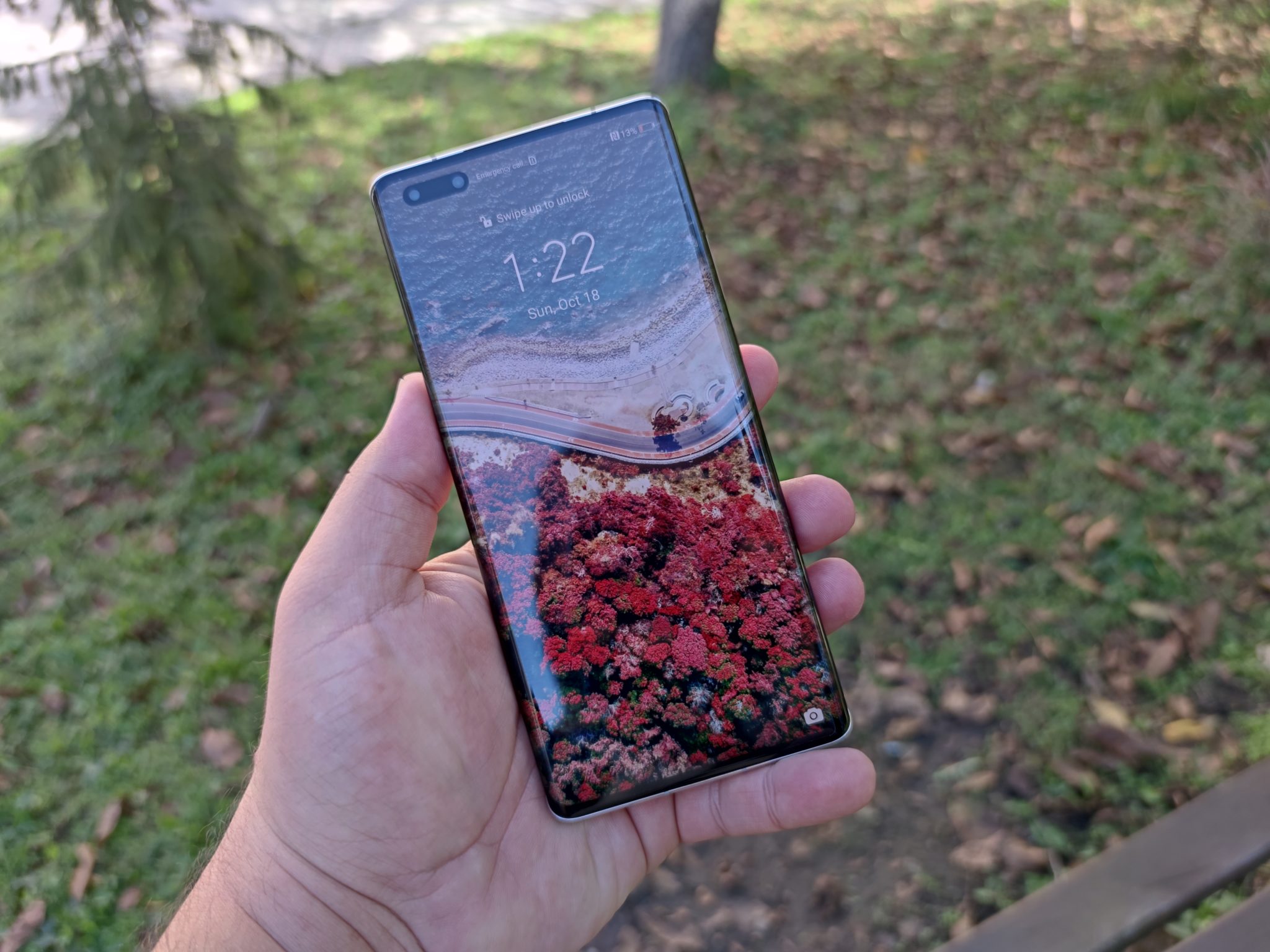 Huawei представи Mate 40 Pro: хардуерна мощ, впечатляваща камера и най-бързо зареждане