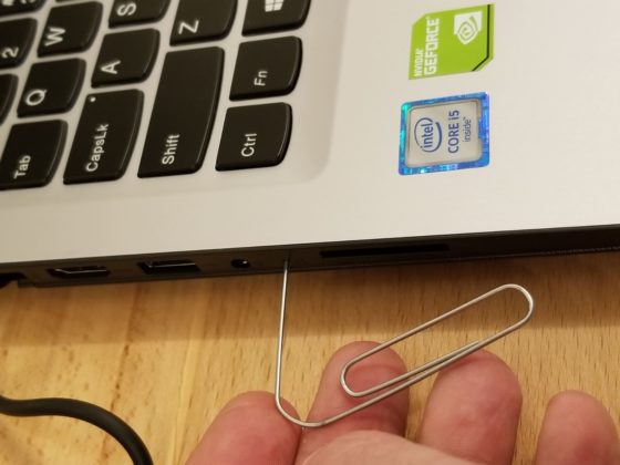 Какво е Novo hole или Novo Button на Lenovo?