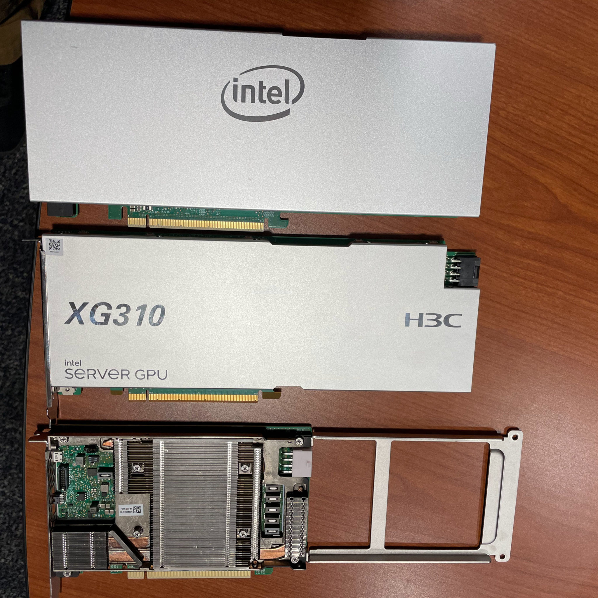 Раджа Кодури показа първите графични ускорители Intel Xe-HP