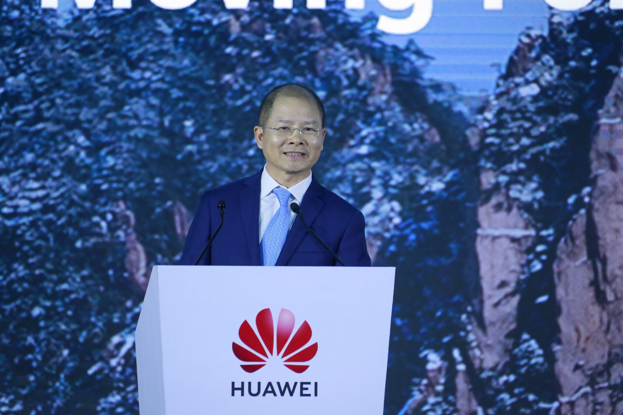 Huawei обяви, че ще оптимизира портфолиото си