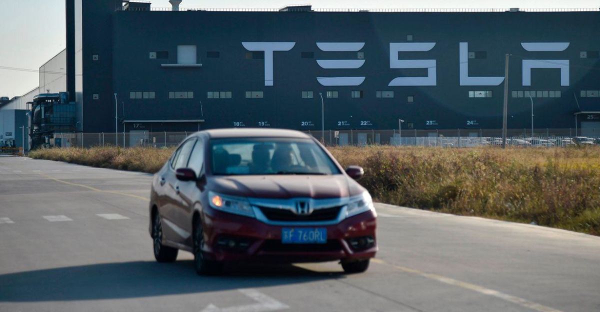 Tesla възнамерява да излезе на многомилиардния пазар на зелени кредити