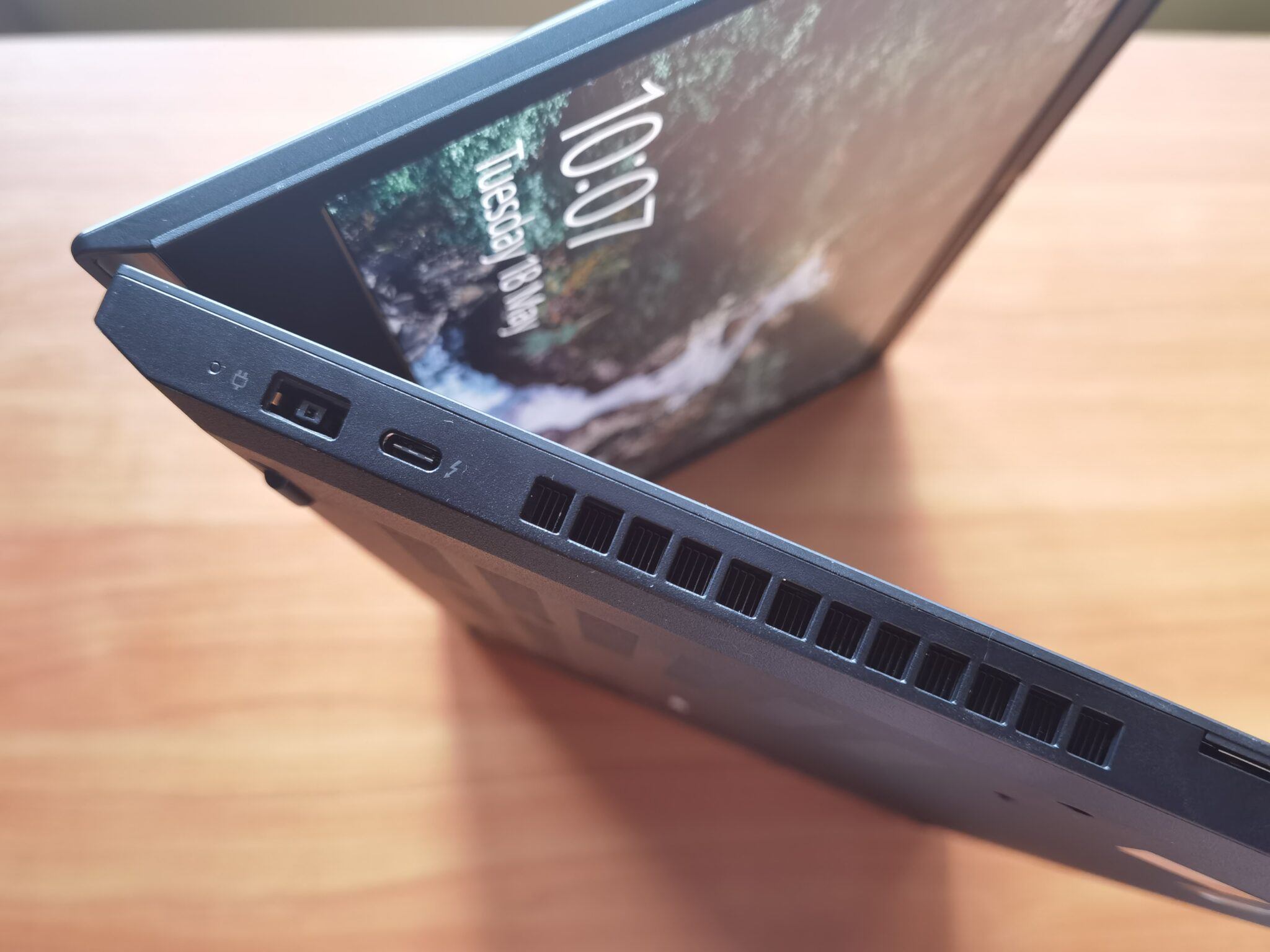 Lenovo ThinkPad T15p Gen 1 – добрият стар бизнес дух се връща на сцената
