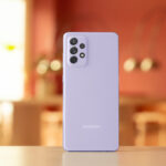 Новите Galaxy A52, A52 5G и A72 – верни спътници както в офиса, така и на планински върхове и морския бряг