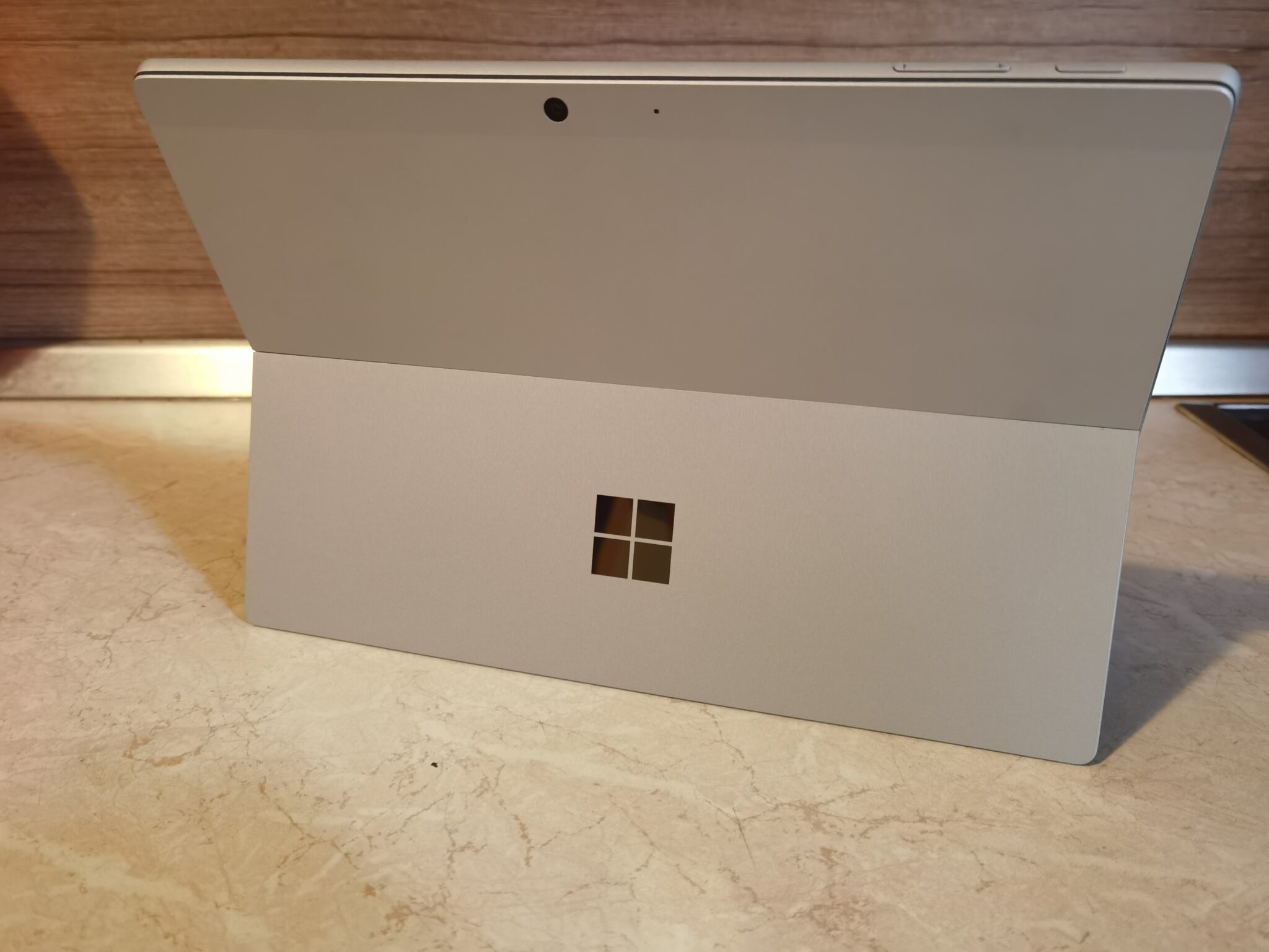 Microsoft Surface Pro 7+ – хибридът, от който бизнесът има нужда?