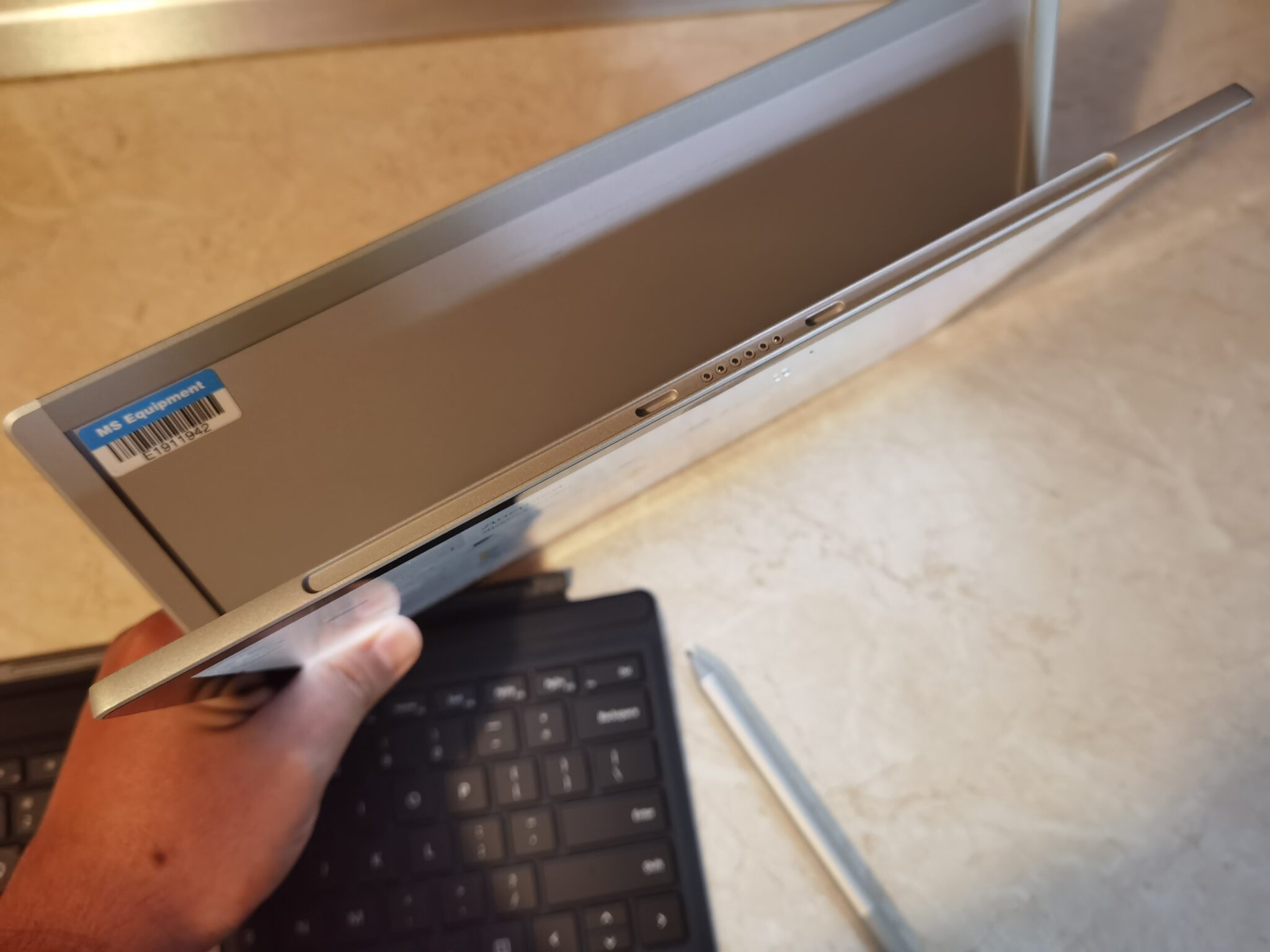 Microsoft Surface Pro 7+ – хибридът, от който бизнесът има нужда?