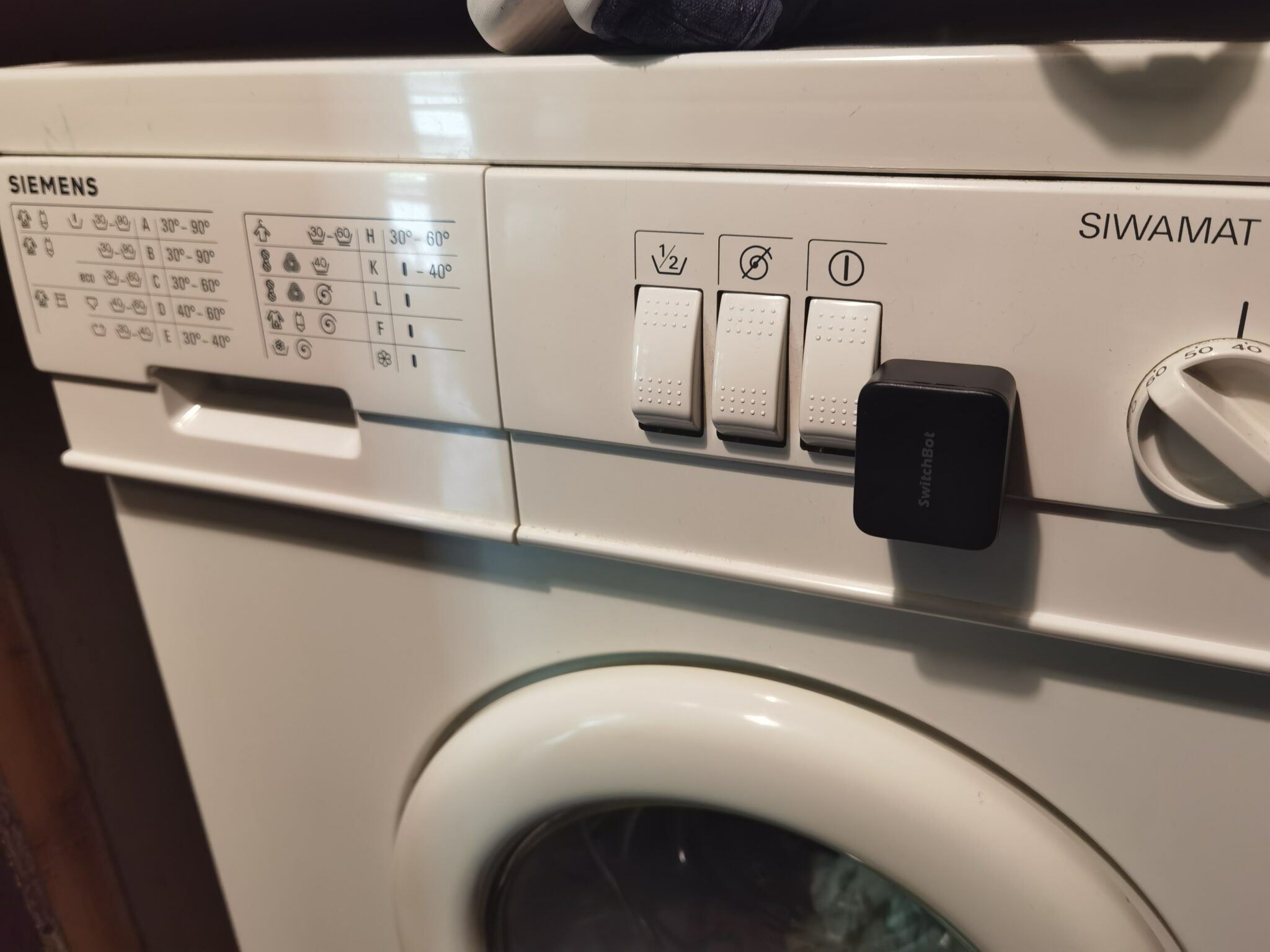 SwitchBot може да направи всички стари устройства „умни“