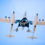 На живо: Първият космически полет на Virgin Galactic със сър Ричард Брансън на борда