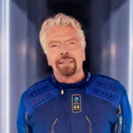 На живо: Първият космически полет на Virgin Galactic със сър Ричард Брансън на борда