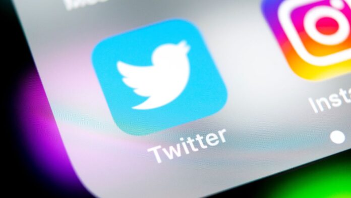https___cdn.cnn.com_cnnnext_dam_assets_210715025239-twitter-app-logo-file Илън Мъск срещу Twitter: Разработчик твърди, че социалната мрежа лъже